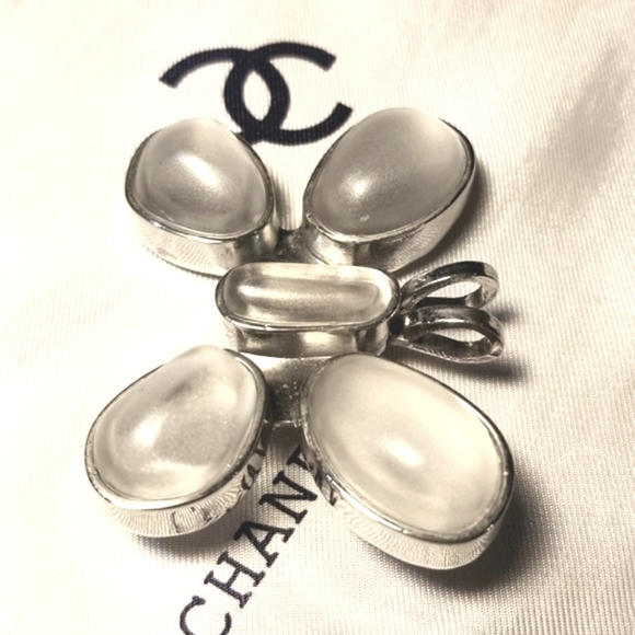 Rebecca Collins Signed Butterfly Pendant/ Brooch - Picture 2 of 3